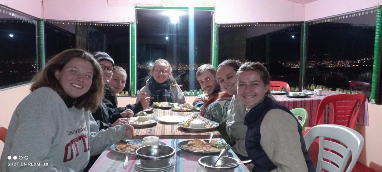 Urosfood & Titiqaqa Lodge 외부 사진