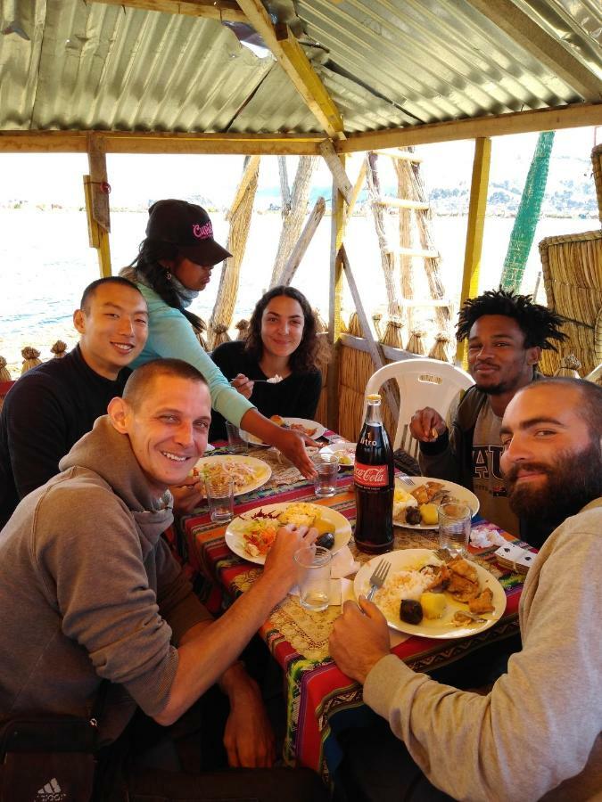Urosfood & Titiqaqa Lodge 외부 사진